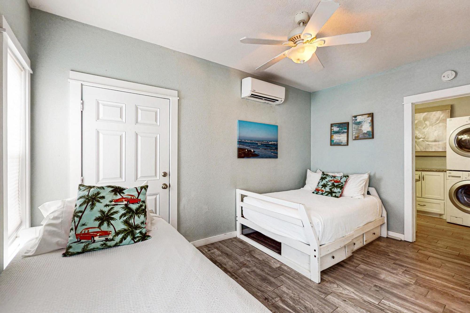 Lost Colony IV Port Aransas Bilik gambar